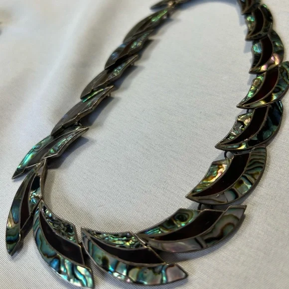 Vintage 60’s Elegant Silver and Abalone Shell Necklace and earrings - Picture 1 of 6